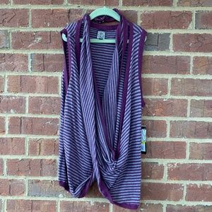 Volcom Surfing Skating Striped Sweater Vest Wrap Around Neck/Hang It Loose NWT M